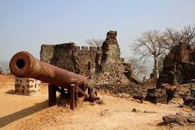 The Roots by boat or car: you can learn about more then 300 years of slave trade history at this UNESCO place. We will visit not only Fort James but also villages Juffureh and Albreda. 